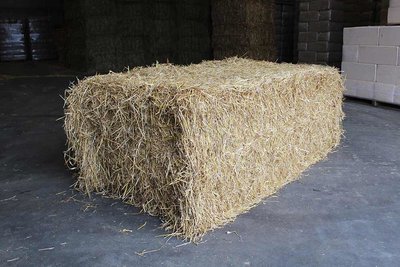 Grote baal tarwestro - per stuk 480 kg